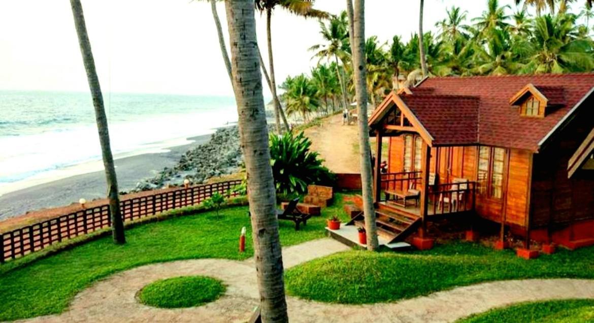 Blue Water Beach Resort Varkala Bagian luar foto