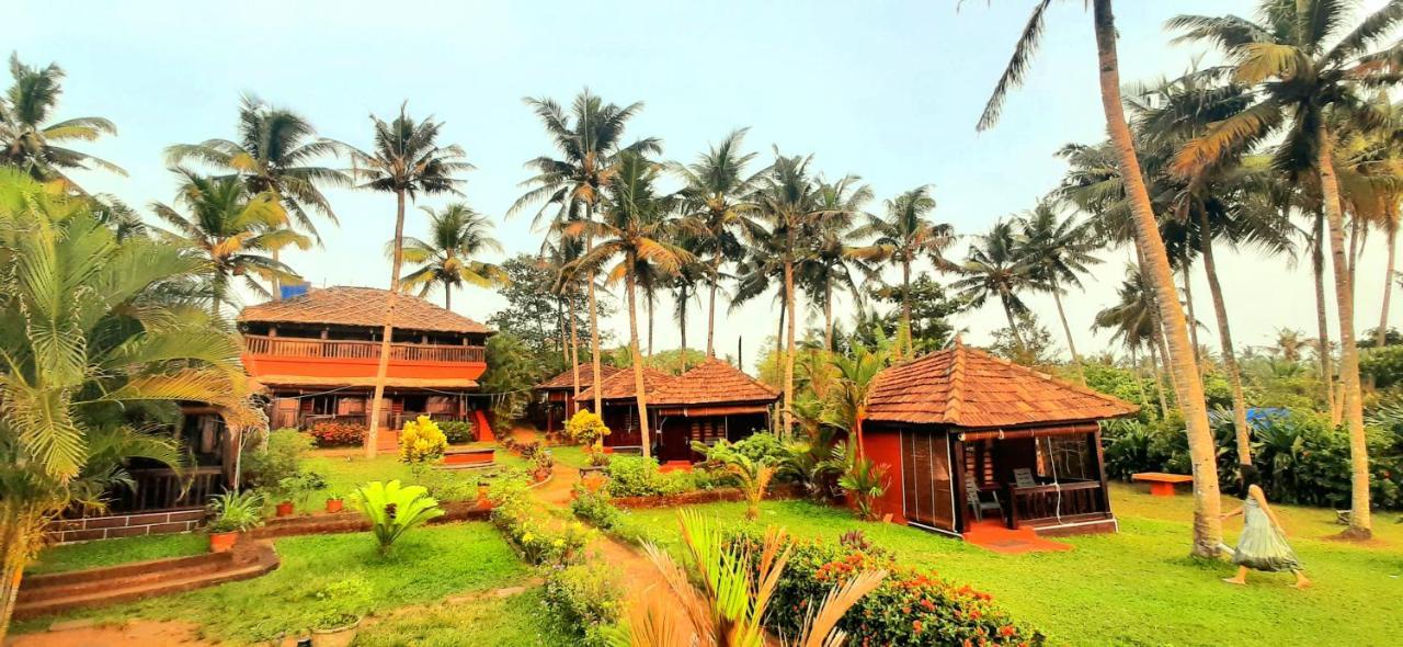 Blue Water Beach Resort Varkala Bagian luar foto