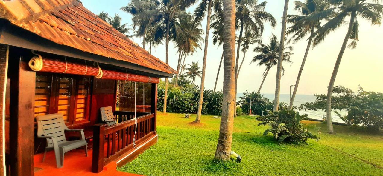 Blue Water Beach Resort Varkala Bagian luar foto
