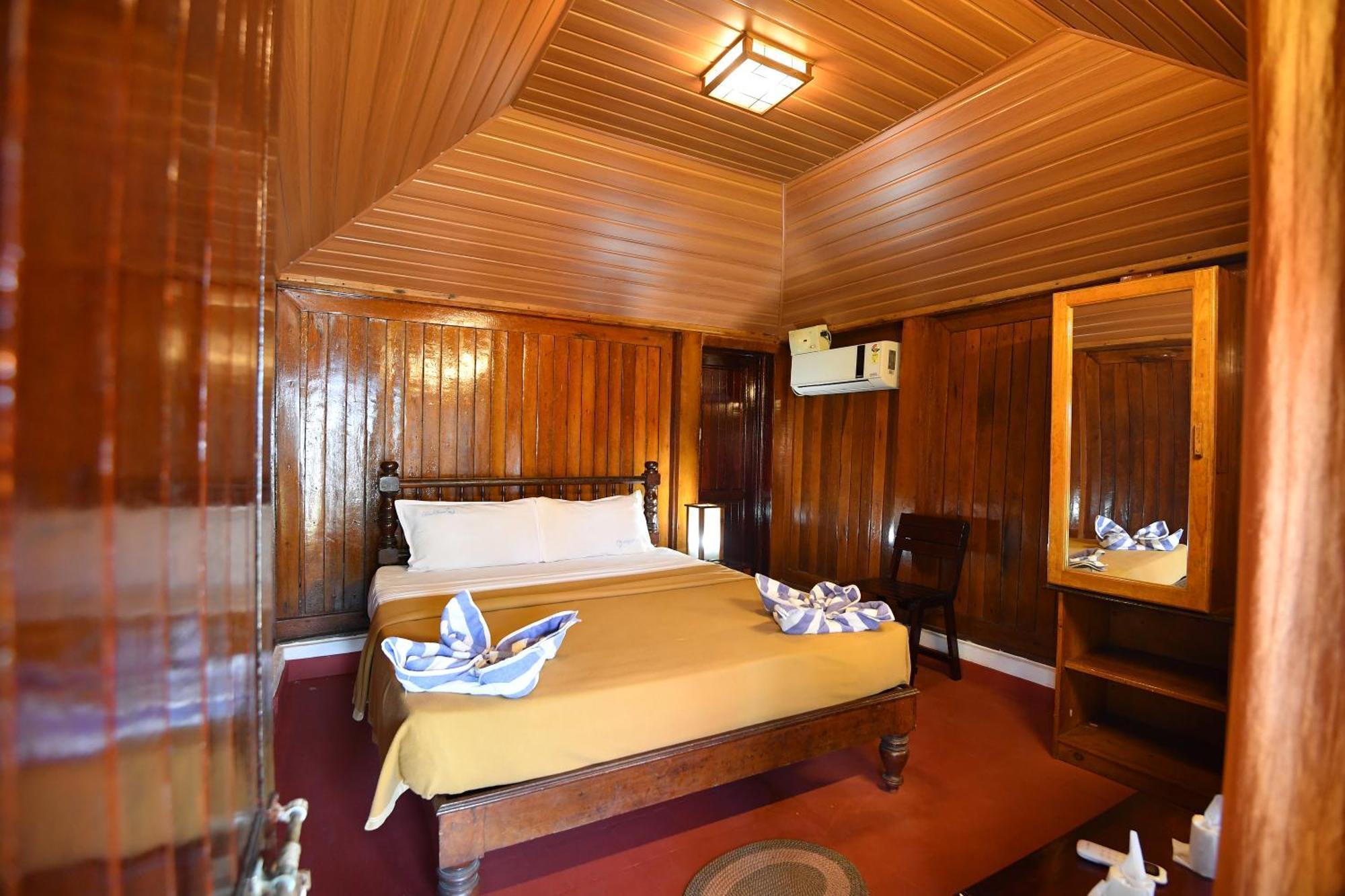 Blue Water Beach Resort Varkala Bagian luar foto