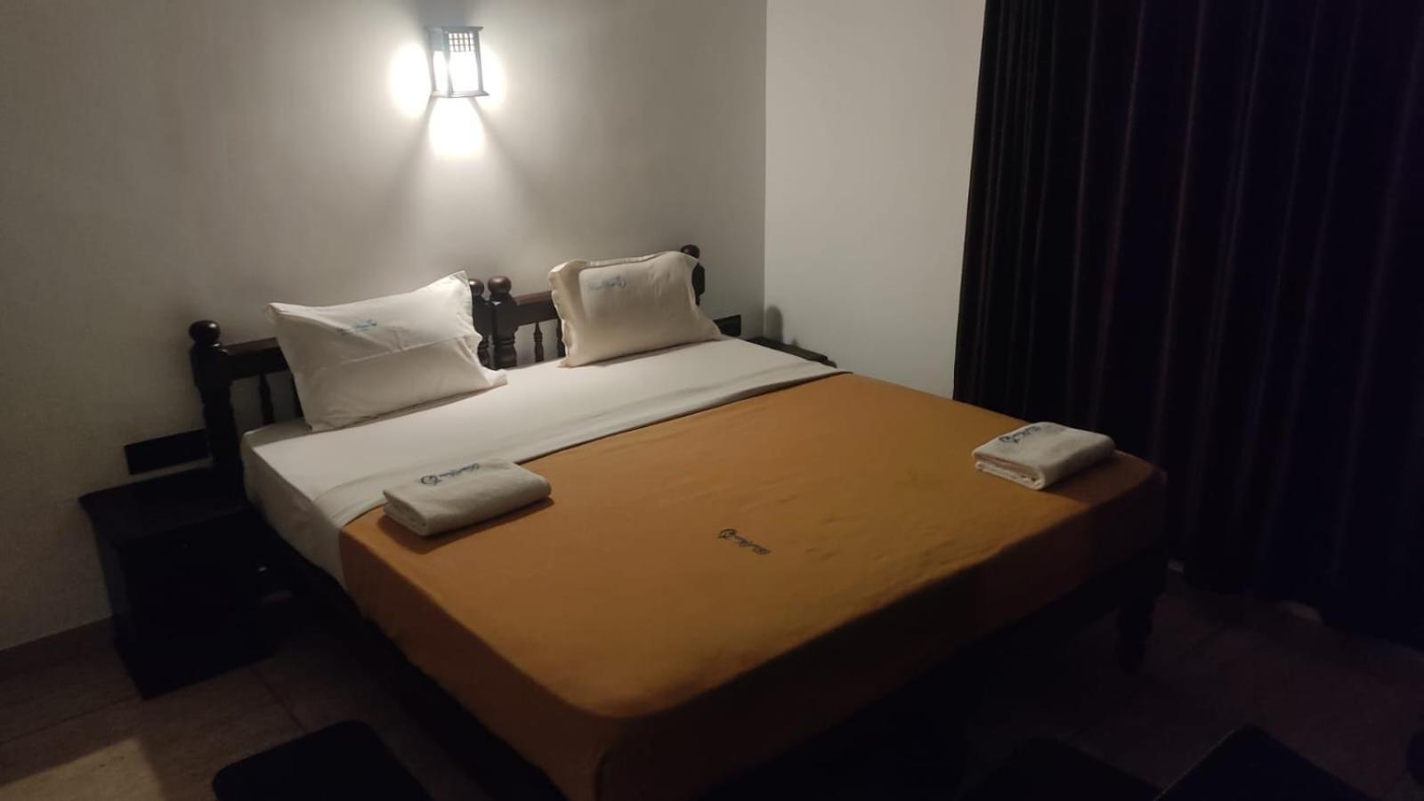 Blue Water Beach Resort Varkala Bagian luar foto