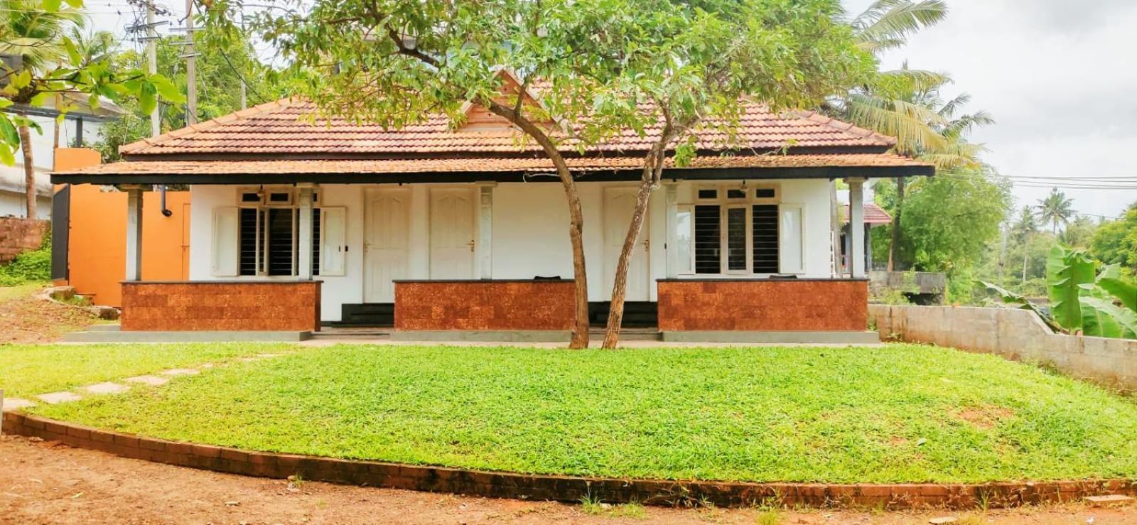 Blue Water Beach Resort Varkala Bagian luar foto