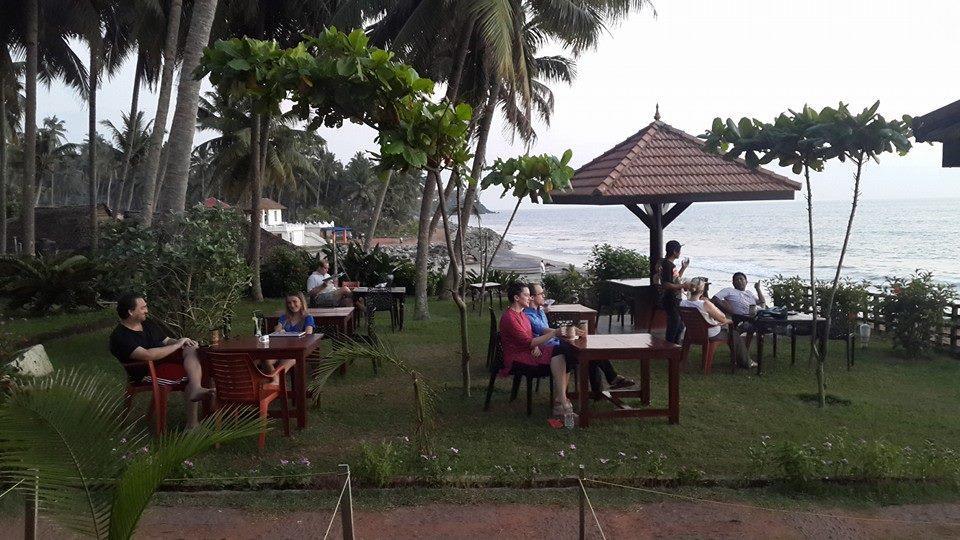 Blue Water Beach Resort Varkala Bagian luar foto