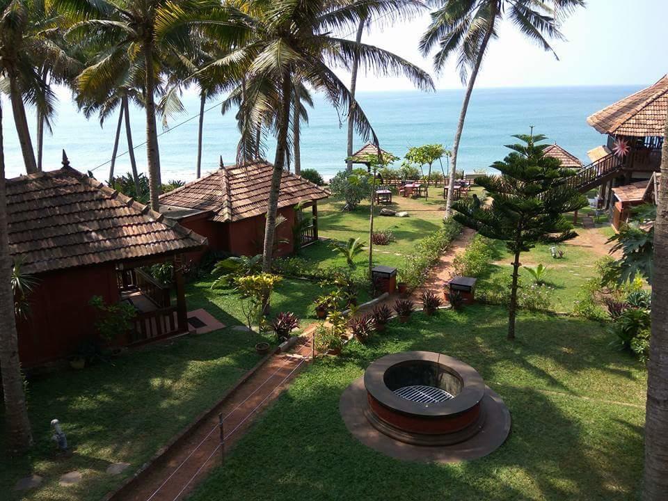Blue Water Beach Resort Varkala Bagian luar foto