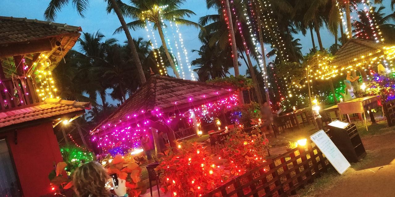 Blue Water Beach Resort Varkala Bagian luar foto